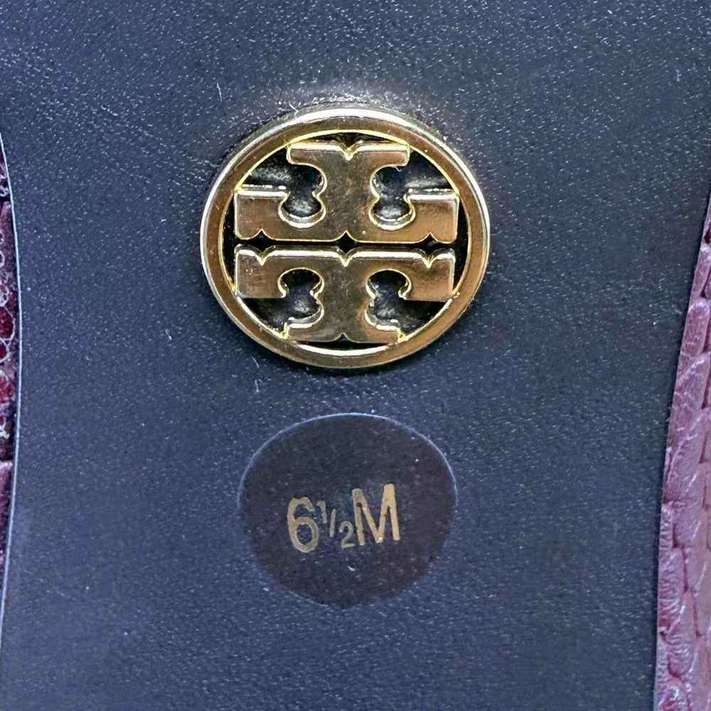 Tory Burch Red Snake Embossed Pumps 6.5 M Round‎ Toe Dressy Office Modern Heels